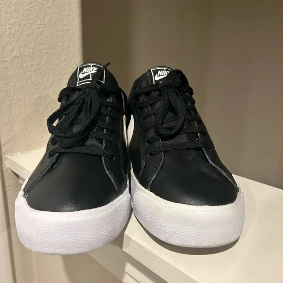 Nike Court Royale BQ4222-002 Black/White Leather Skateboard Sneakers Men 11 - Picture 9 of 9